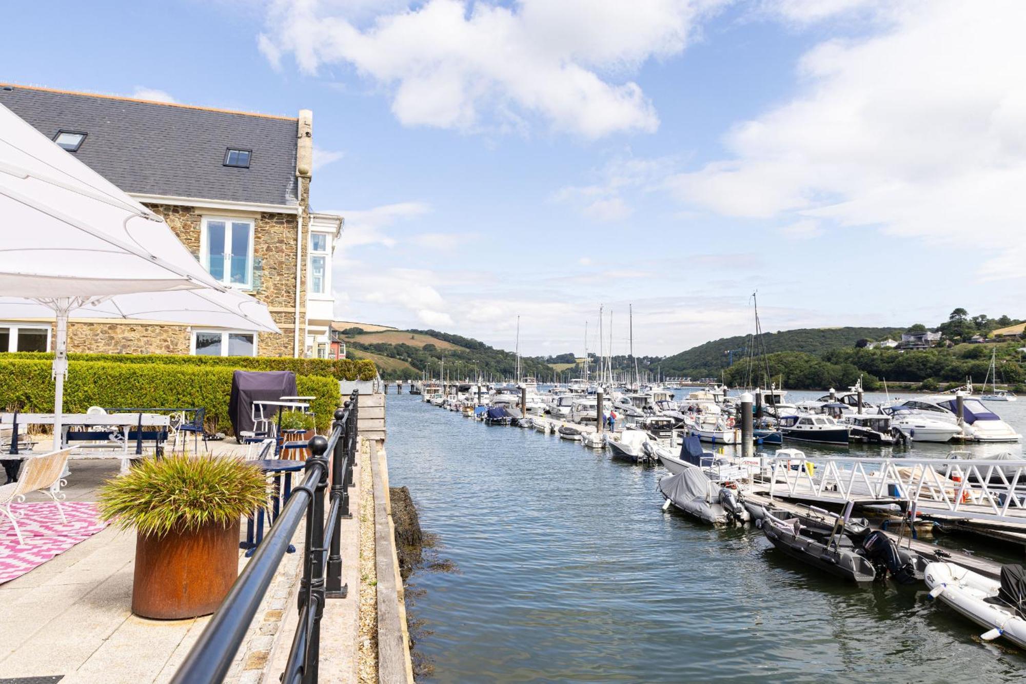 Dart Marina - Luxury Apartment On Marina Dartmouth Dış mekan fotoğraf